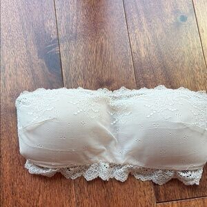 SPANX Lace Bandeau in Soft Cream